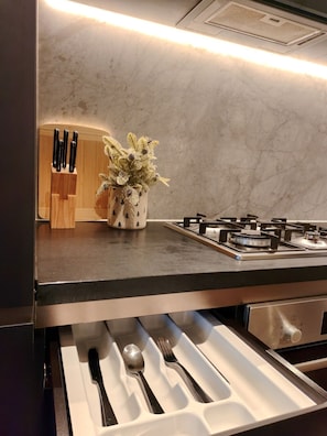 Fridge, microwave, oven, stovetop - Modern 2BR City Retreat (West Melbourne)