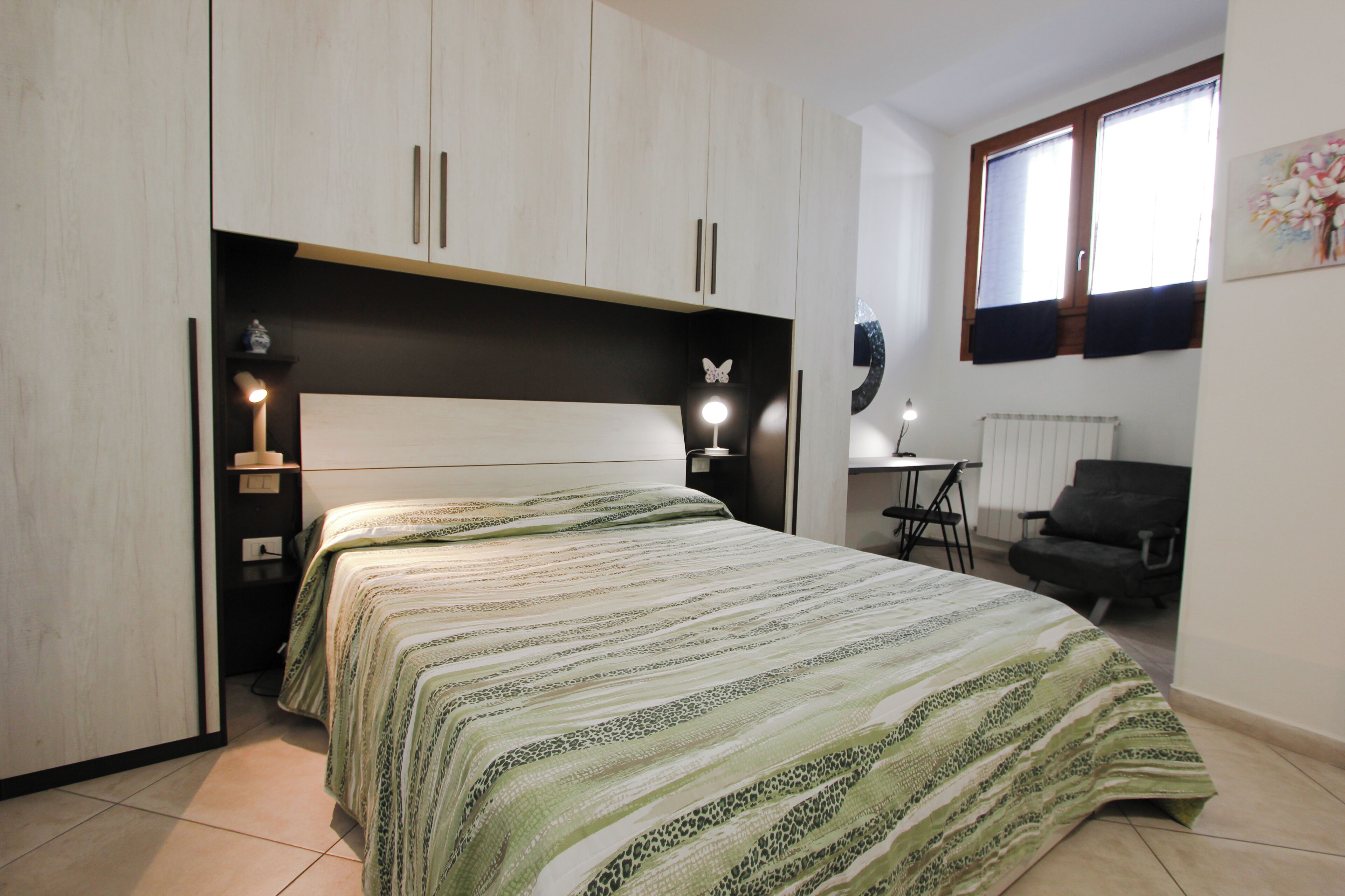 Apartment | Verdunkelungsvorhänge, Bügeleisen/Bügelbrett, kostenloses WLAN