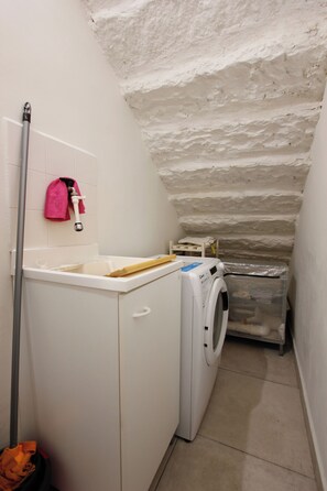 Apartment | Interior - Suite dei Vanni - Free private parking (Florence)