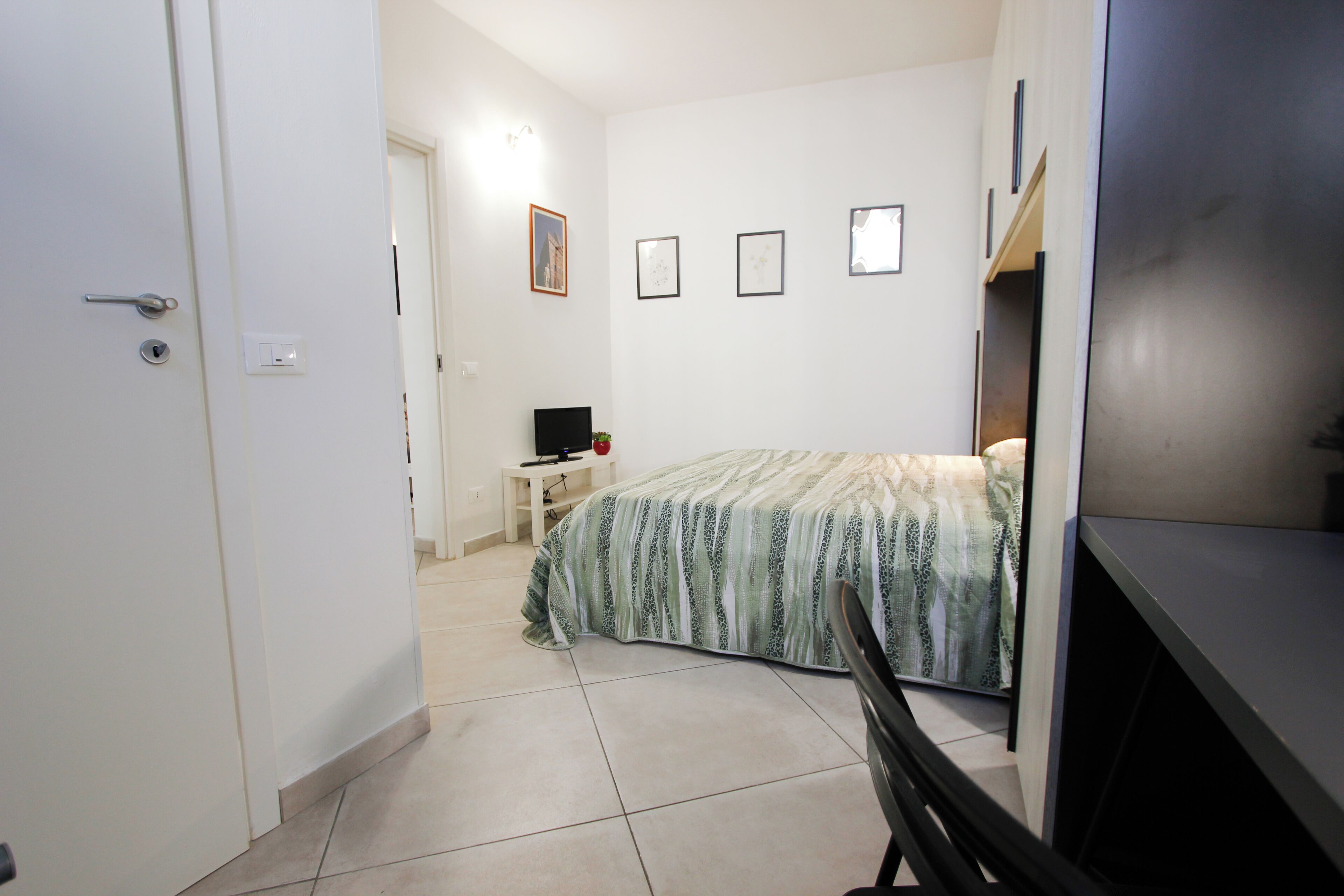 Blackout curtains, iron/ironing board, free WiFi