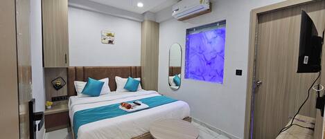 Deluxe Double Room, City View