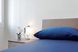 Strykjärn/strykbräda, wi-fi och sängkläder