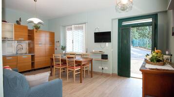 Apartment, 2 Schlafzimmer | Wohnbereich