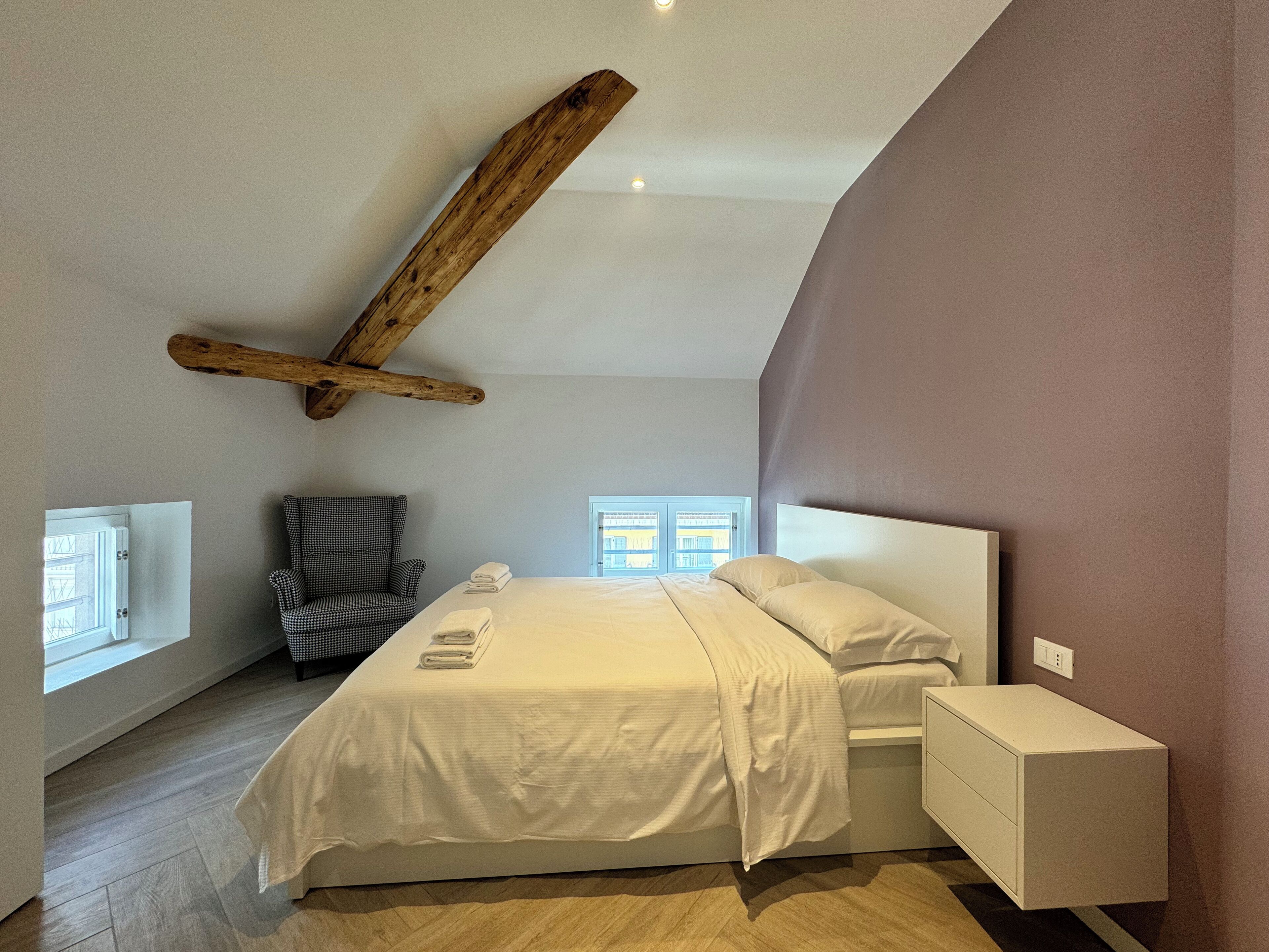 1 camera, accesso a Internet, lenzuola