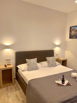 Down comforters, minibar, in-room safe, desk