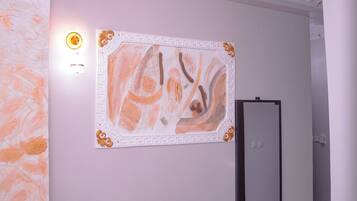 Suíte superior, vista para a cidade | Parte interna