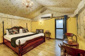 Comfort Cottage, Garden View | Desk, laptop workspace, free WiFi - Alaya Stays Fortezza (Sohna)