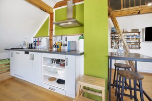 Fridge, microwave, oven, stovetop - Apartment 'Beim Senner' with Balcony and Wi-Fi (Halblech)