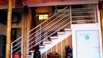 Basic Quadruple Room | Reception