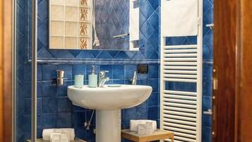 Appartement, 1 chambre | Salle de bain