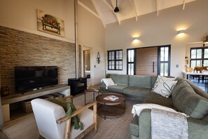 Villa | 3 bedrooms - Villa Kolobe in Hoedspruit (Hoedspruit)