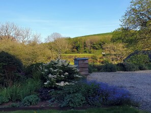 Cottage | Property grounds - Kerslake House (Torpoint)