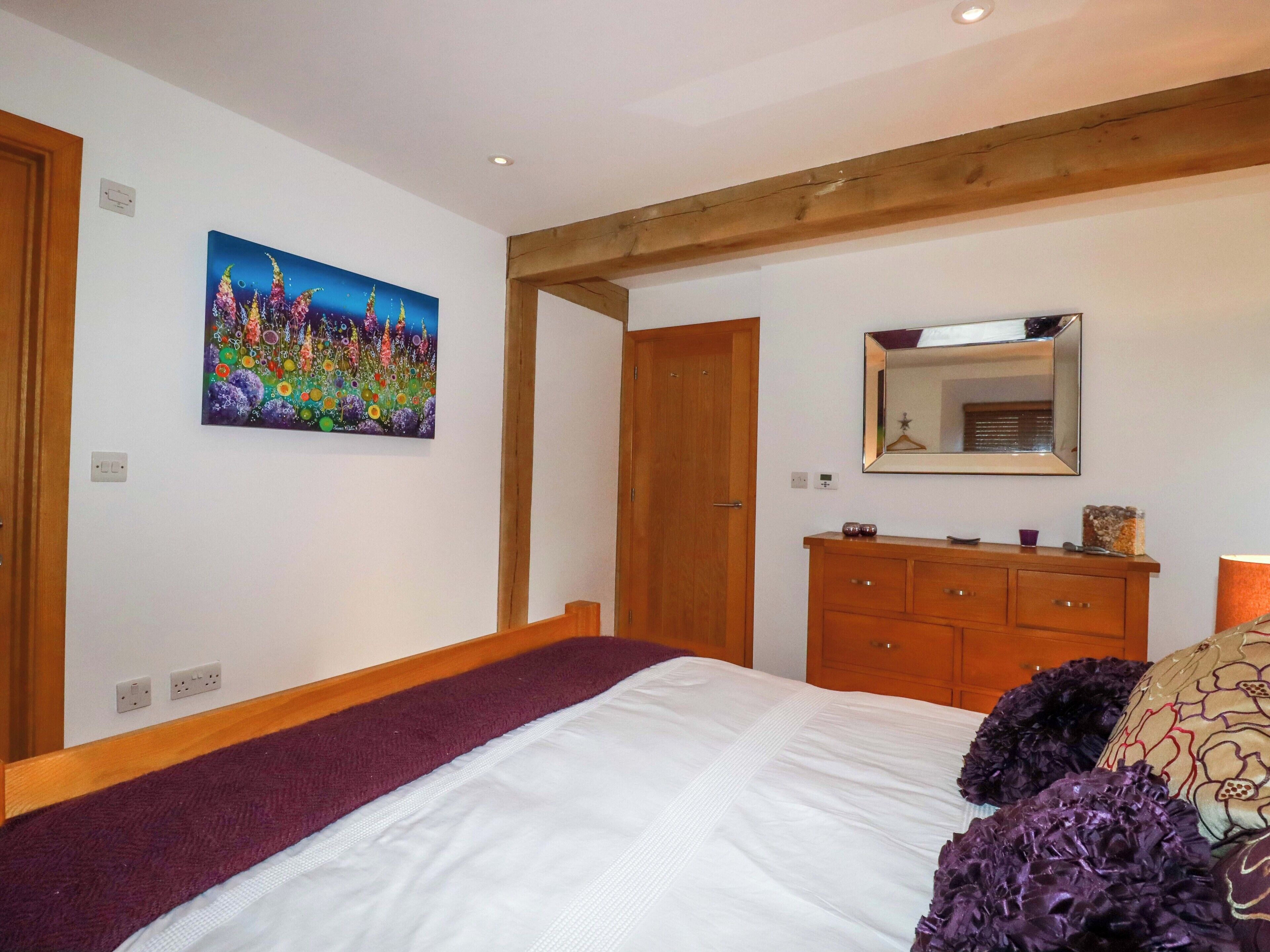 4 makuuhuonetta, yksilöllisesti sisustettu, yksilöllisesti kalustettu