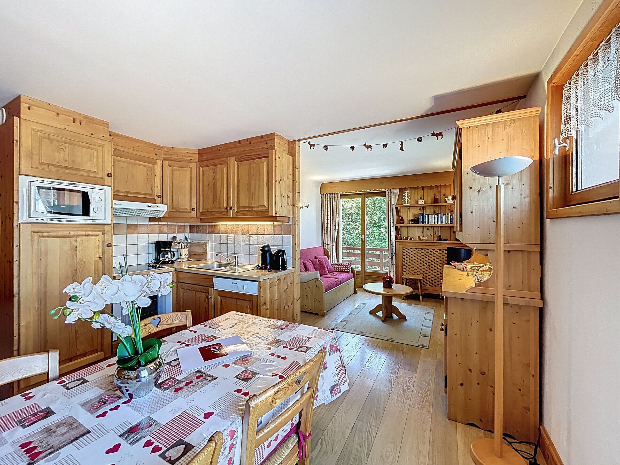 Micro-ondes, four, plaque de cuisson, lave-vaisselle