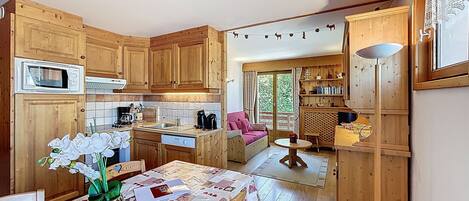 Micro-ondes, four, plaque de cuisson, lave-vaisselle