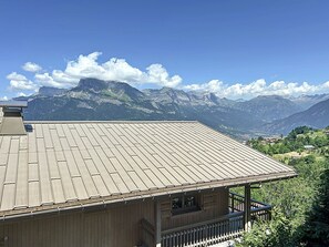 Exterior - 3-Room Apartment with Parking and Mont Blanc Views (Combloux)