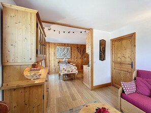 Interior - 3-Room Apartment with Parking and Mont Blanc Views (Combloux)