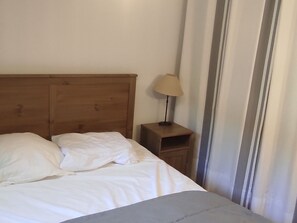 3 bedrooms, WiFi - Spacious apartment for 6 with WiFi and parking, Super Besse (Besse-et-Saint-Anastaise-Super Besse)