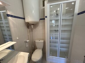Bathroom - Bright apartment for 4 with parking near beach in Argelès (Argelès-sur-Mer)