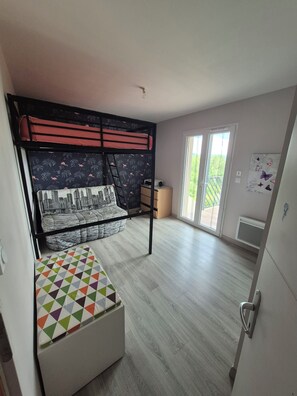 Internet, bed sheets