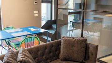 Appartement, 1 chambre | Salle de séjour