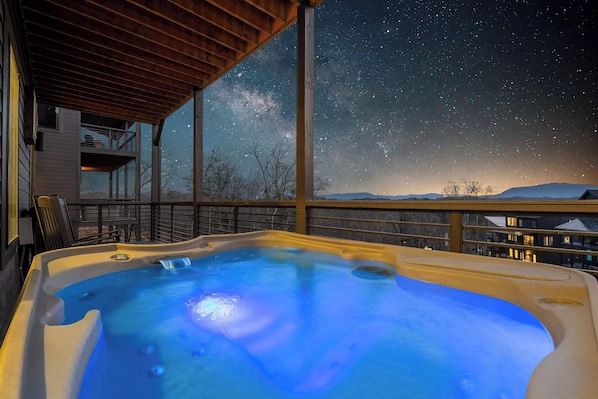 مغطس سبا خارجي