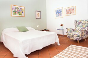 1 chambre, fer et planche à repasser, Wi-Fi gratuit, draps fournis
