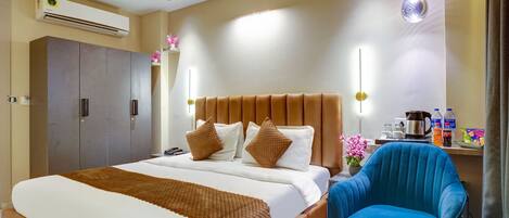 Bügeleisen/Bügelbrett, WLAN, Bettwäsche