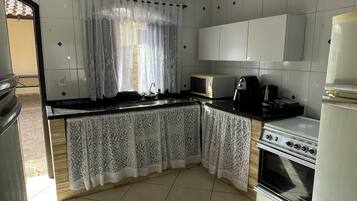 Micro-ondas, fogão, cooktop