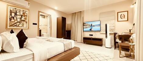 Deluxe Double Room, Balcony, Hill View