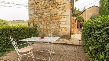 屋外ダイニングエリア