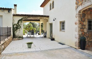 Terrace/patio - AIR-CONDITIONED VILLA WITH POOL - COTE D'AZUR - PETS WELCOME (Le Tignet)
