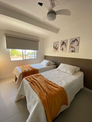 Căn hộ, trang thiết bị hỗ trợ người có khó khăn khi di chuyển, lanai | Truy cập Internet không dây miễn phí 