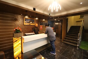 Lobby - Hotel Pratap Grand (Ranchi)