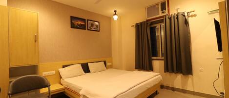 Deluxe AC Room