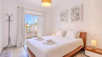 2 quartos, ferros/tábuas de passar roupa, Wi-Fi de cortesia