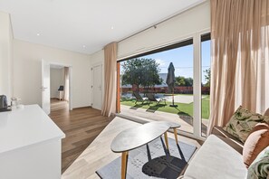TV - Villa Joya (Almancil)