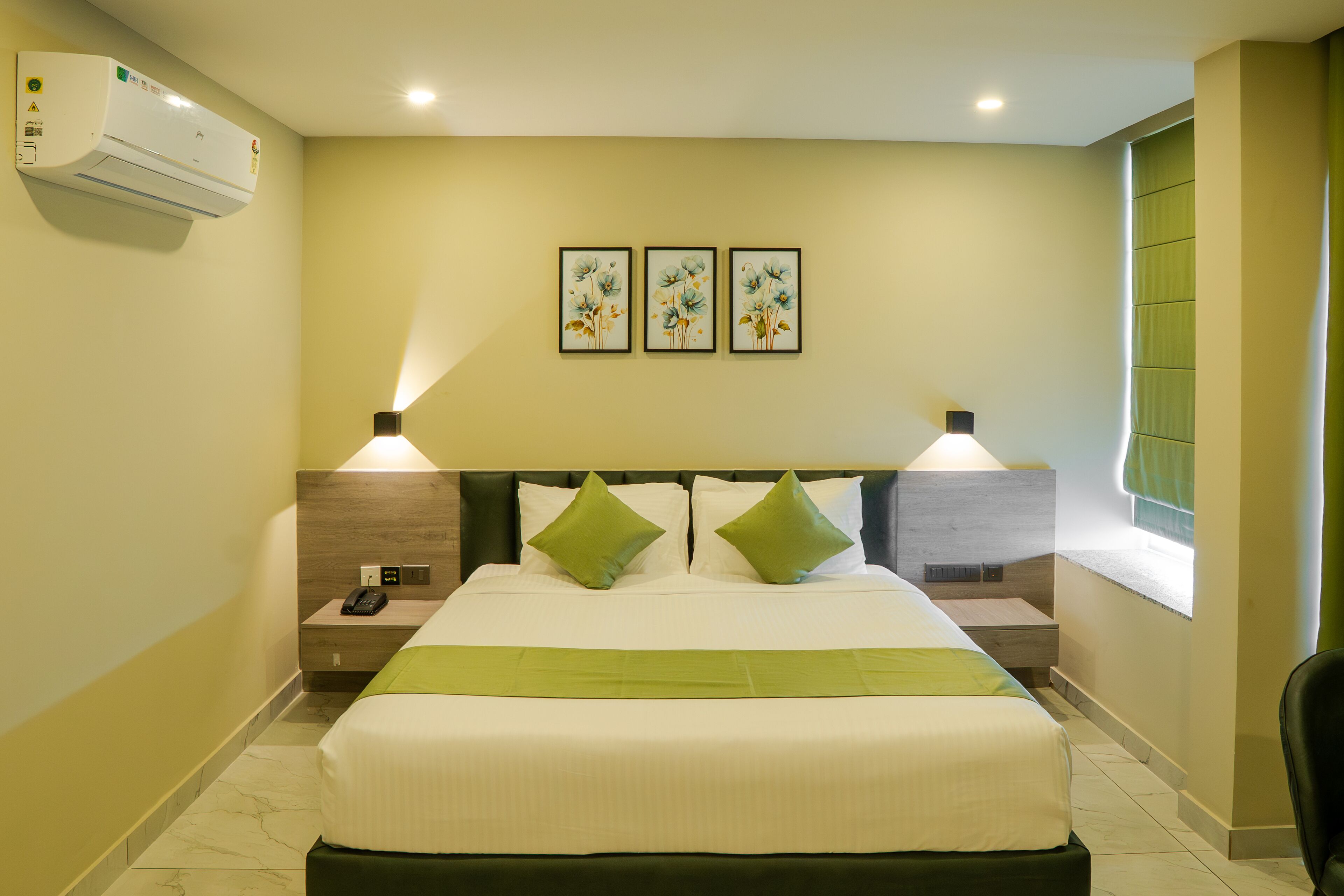 Deluxe Single Room, River View | Iron/ironing board, free WiFi