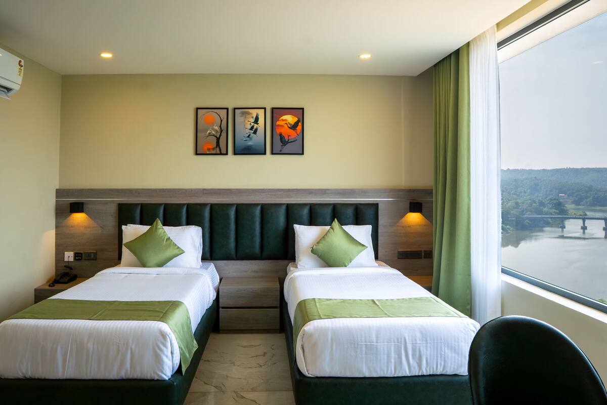 Twin Room | Iron/ironing board, free WiFi