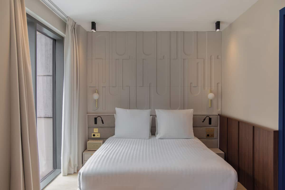 Executive Double Room | In-room safe, WiFi (free)
