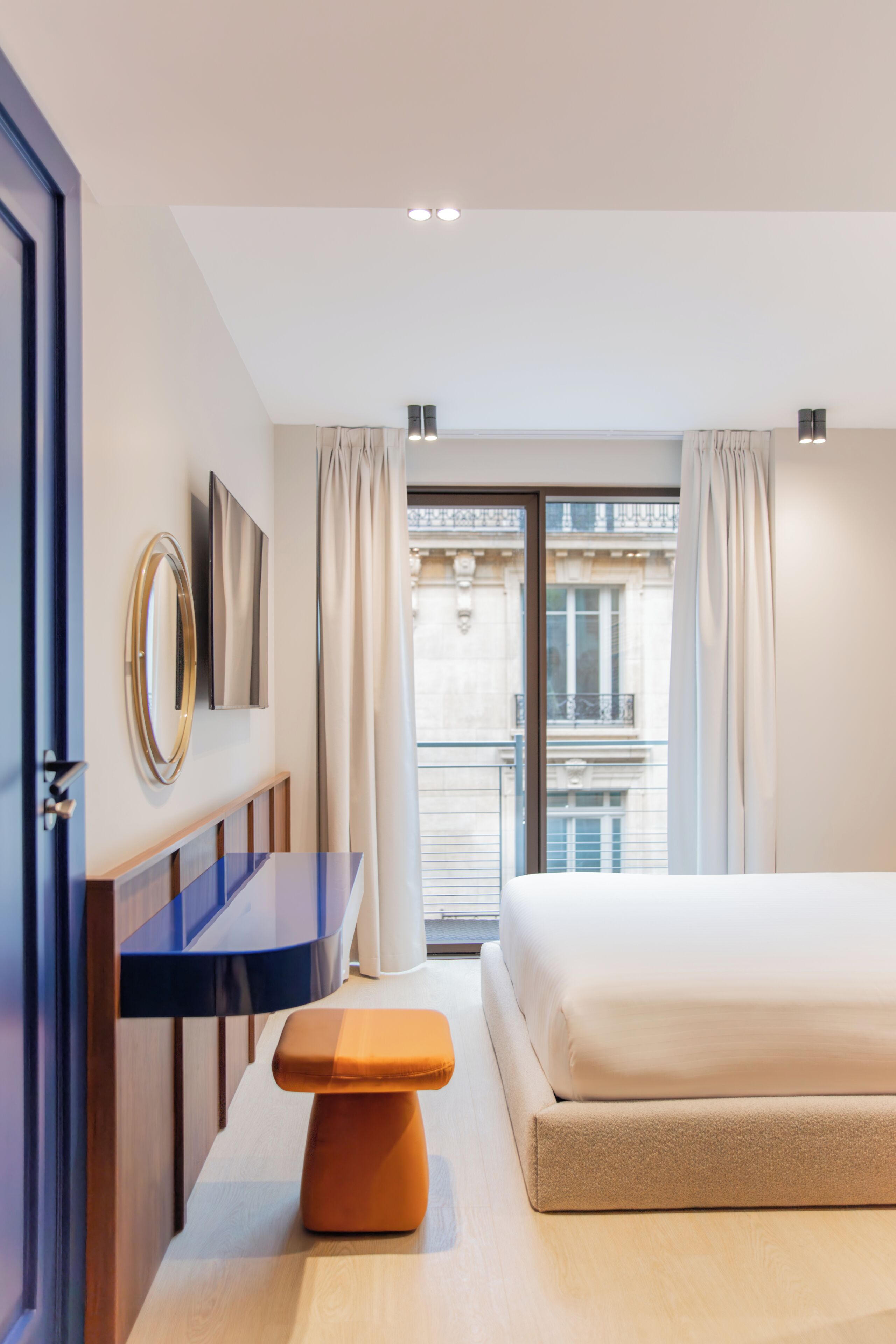 In-room safe, free WiFi