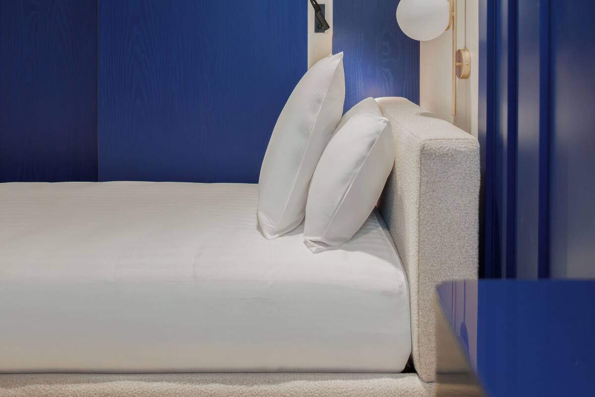 Classic Single Room | In-room safe, WiFi (free)