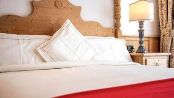 Superior Double Room, Balcony, Mountain View | In-room safe, desk, free WiFi