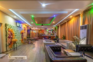 3 bars/lounges - De Lords Resort Hotel & Suites (Lagos)