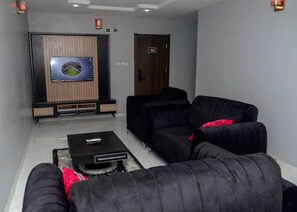 Living area - De Lords Resort Hotel & Suites (Idimu Egbeda Road,  Egbeda)
