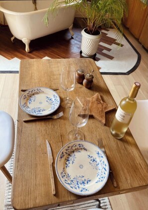 Dining - Charming little cocoon (Tressan)