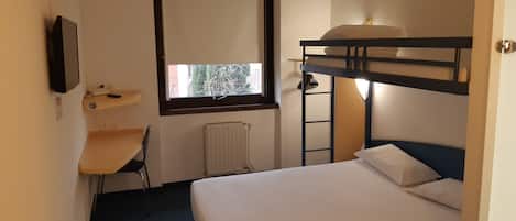 Economy Single Room | Desk, free WiFi