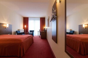 Chambre Triple | Coffres-forts dans les chambres, Wi-Fi gratuit