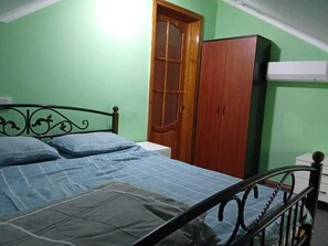 Basic Double Room, 1 Double Bed