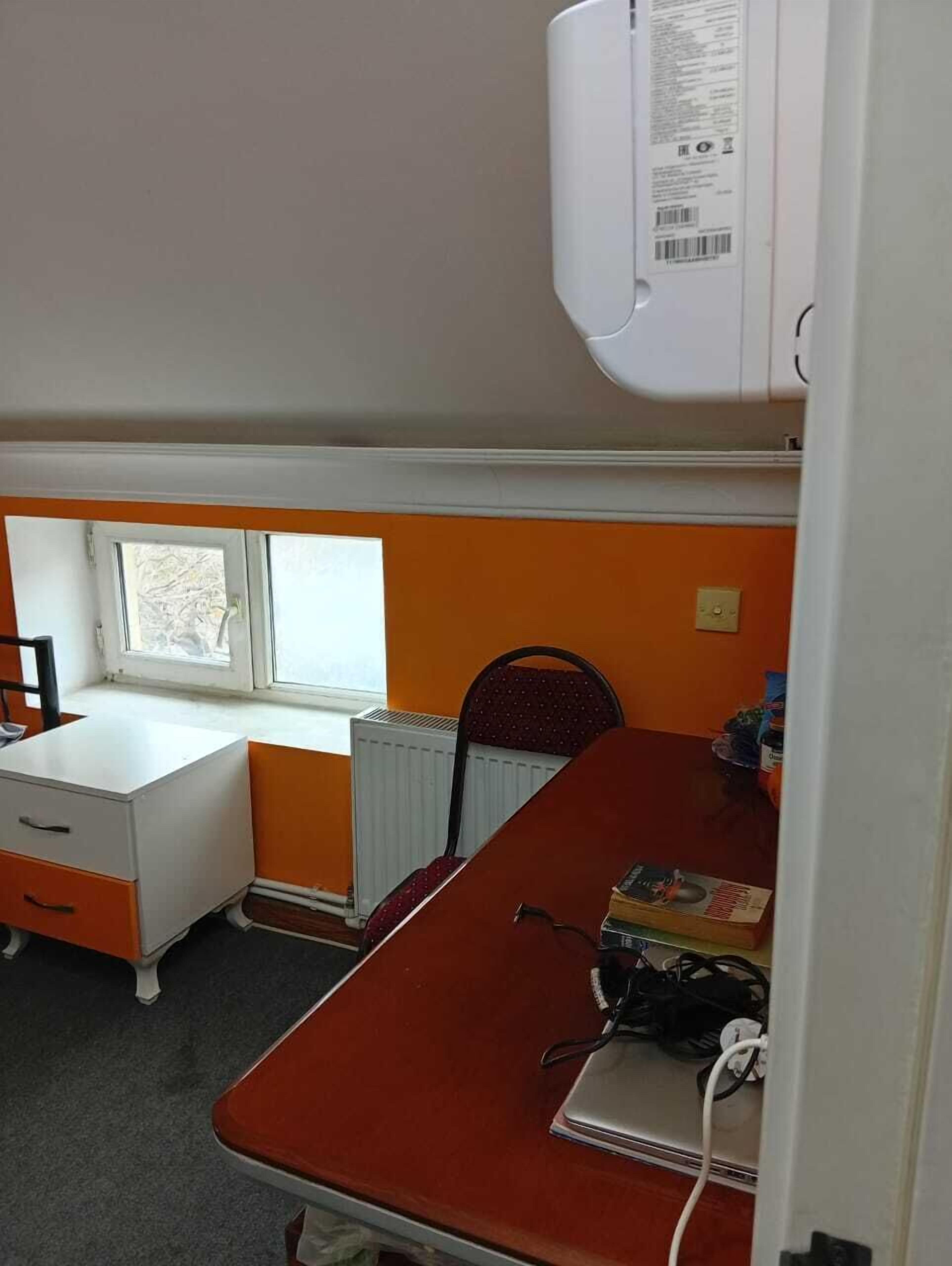 Economy Room, 1 Twin Bed | Iron/ironing board, free WiFi